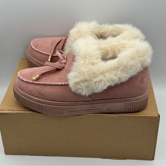 Midnight Blush Pink Faux Fur Moc Slippers | Size 6 | NIB - Picture 2 of 6